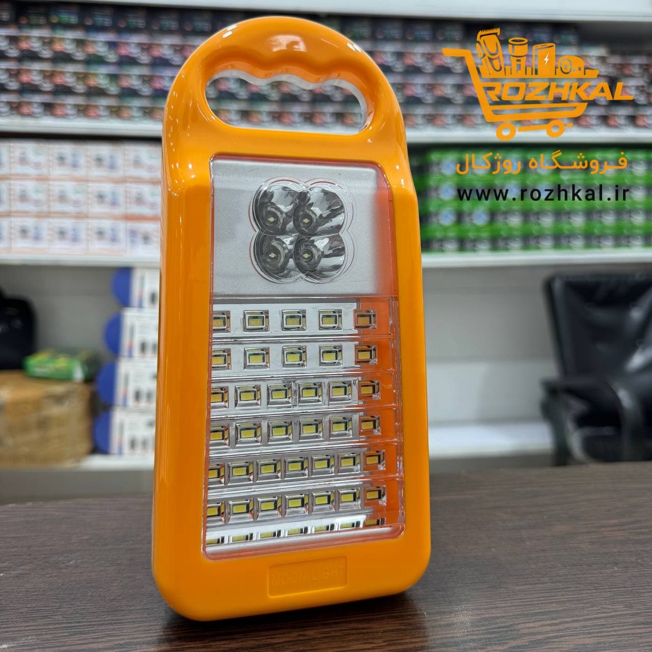 چراغ اضطراری و شارژی مون لایت مدل ML-476 با باتری فوق قدرتمند و ۴۰ عدد لامپ LED. ایده آل برای قطعی برق و محیط های بدون برق و کمپینگ — تصویر ۳