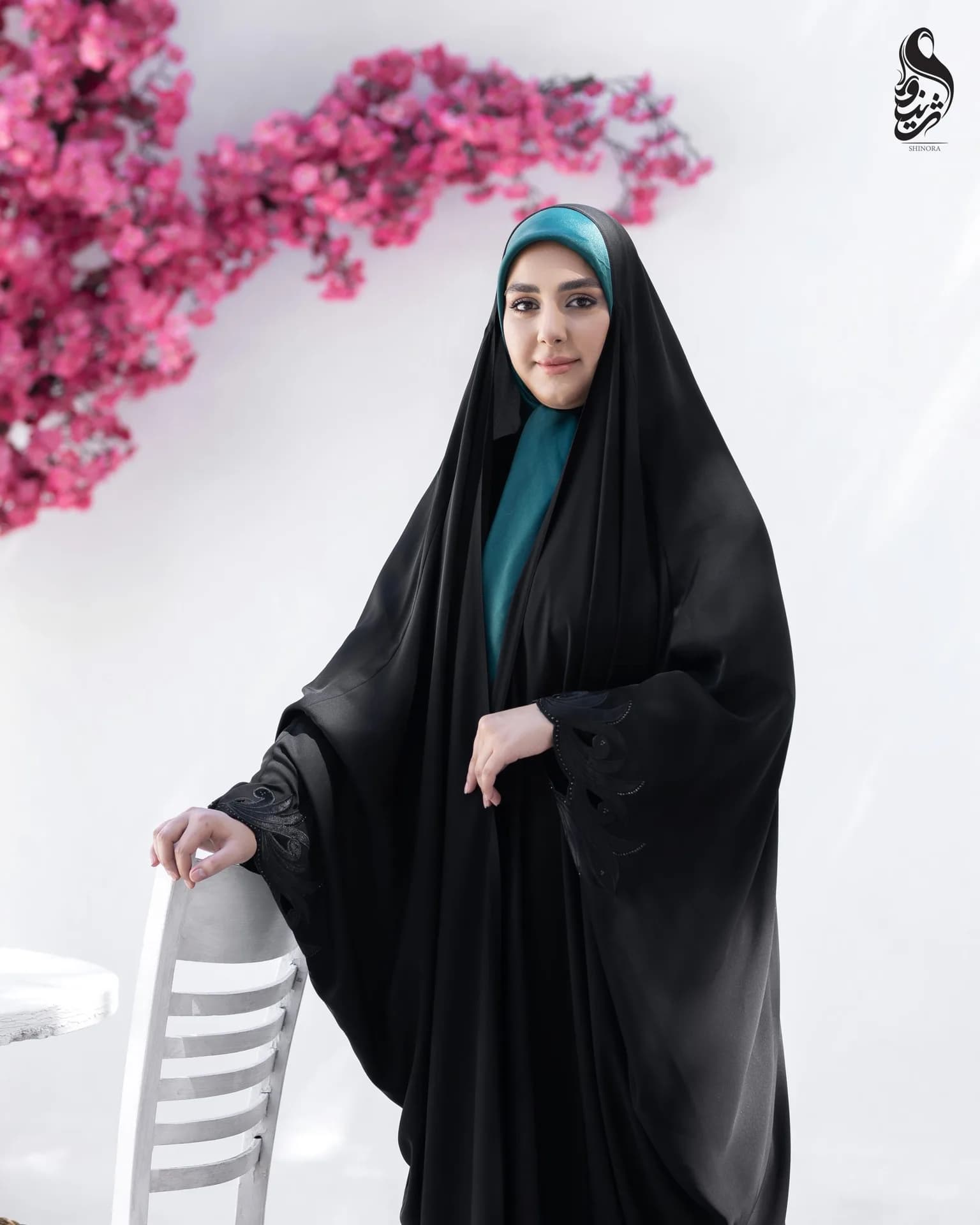 چادر گلدوزی طرح نگار