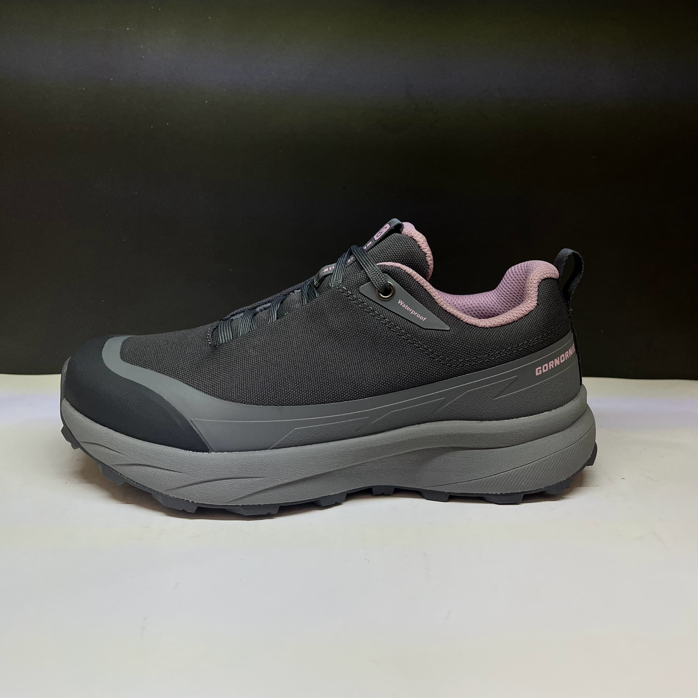 کتونی اورجینال چهارفصل زنانه ضد آب برند گورنورنی Gornornie WaterProof