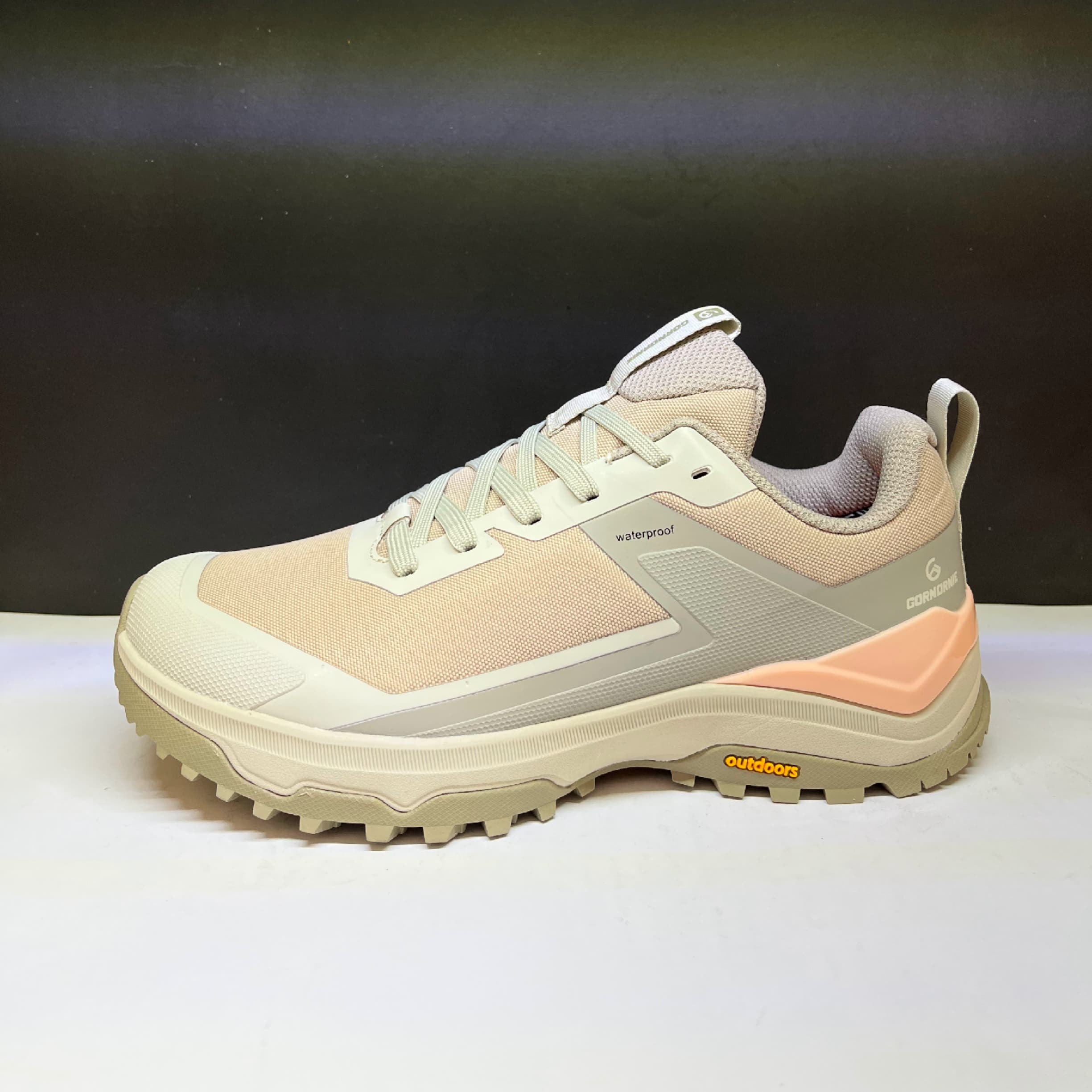 کتونی چهارفصل زنانه ضد آب اورجینال برند گورنورنی Gornornie WaterProof