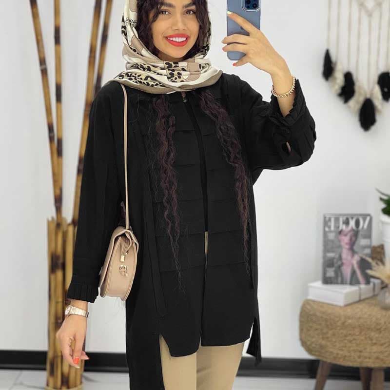 مانتو مشکی آستین پلیسه کد 890 — تصویر ۲