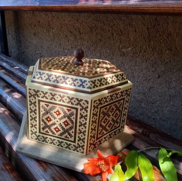 شکلات خوری شش ضلعی جُوَک کاری کد 102070
