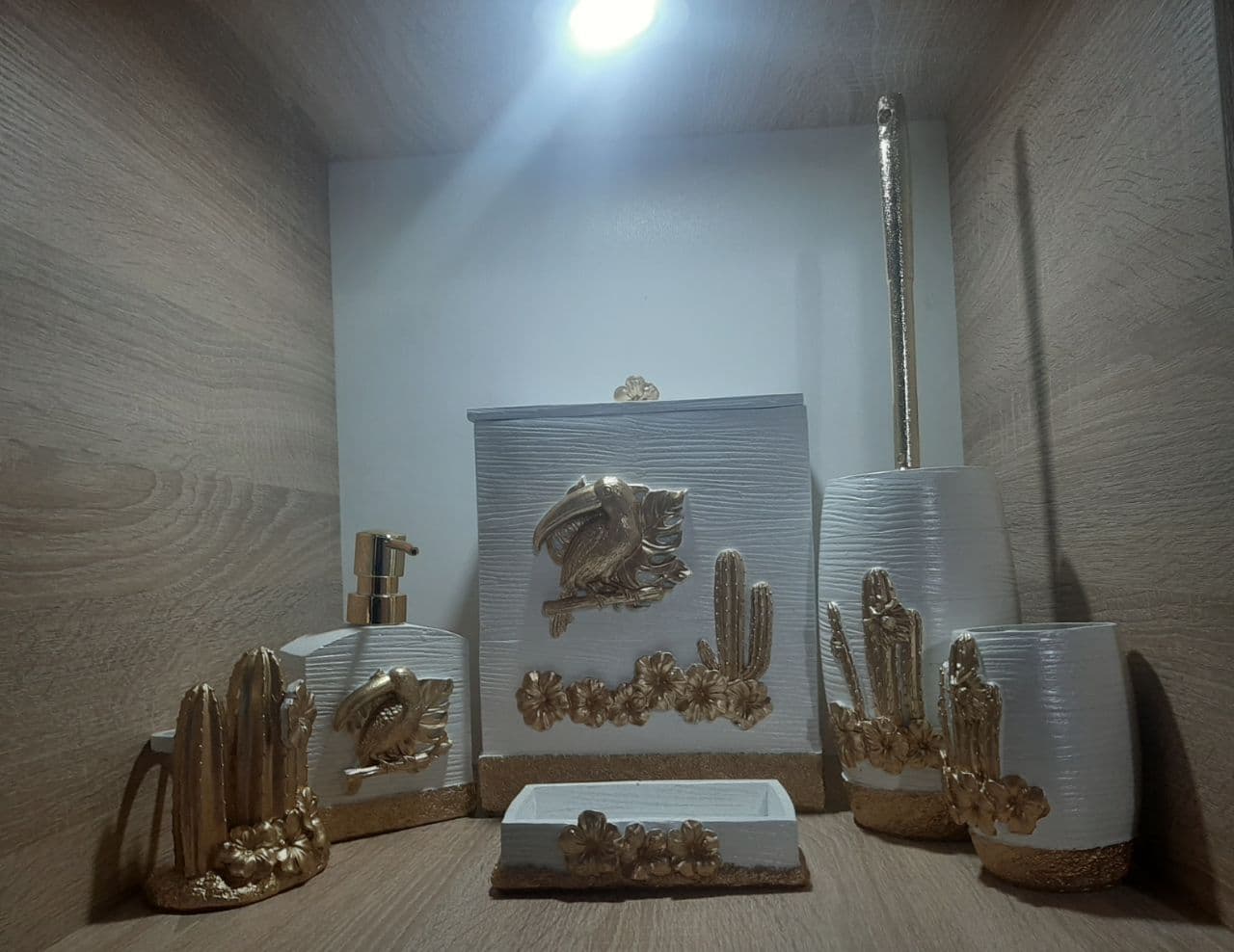 ست سرویس لوازم بهداشتی طرح گل کاکتوس کد 101997 — تصویر ۳