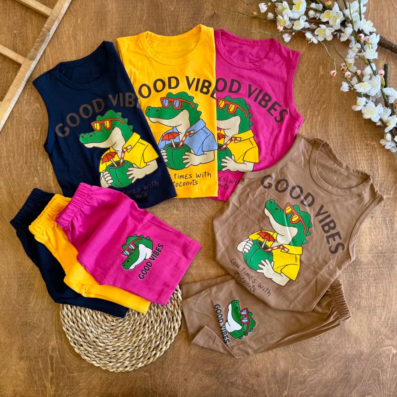 تاپ شلوارک کروکودیل عینکی Good Vibes کد 6683