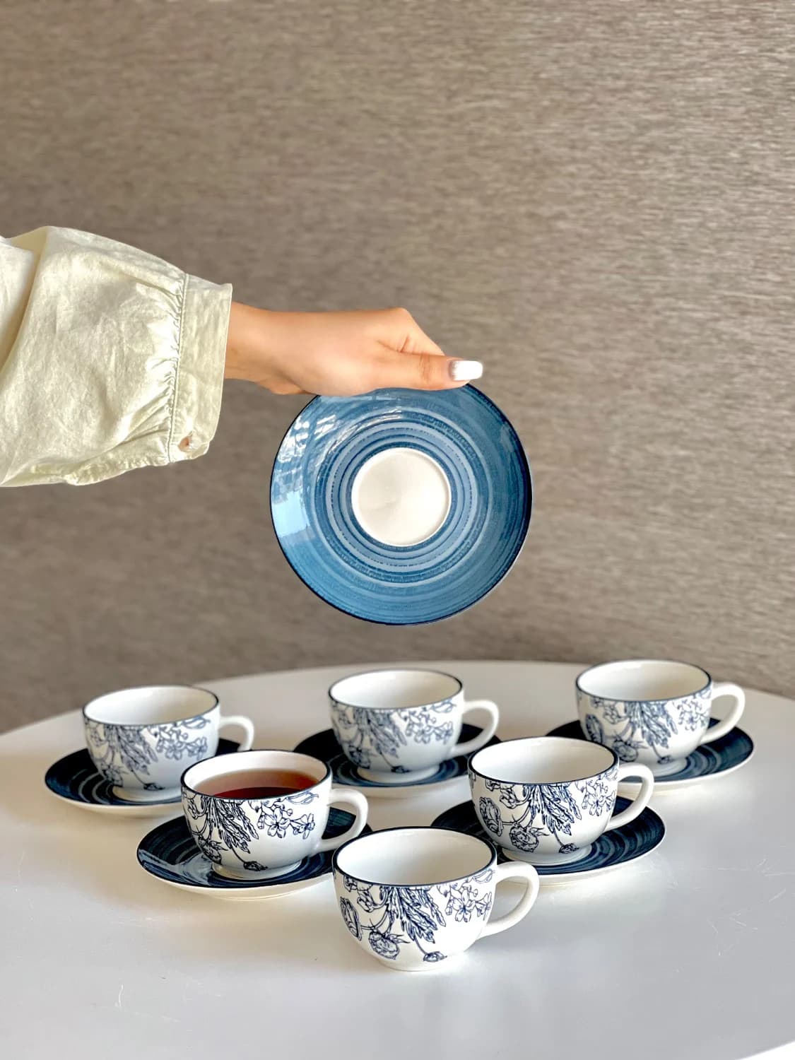 فنجان و نعلبکی چای خوری گل آبی GUPAN — تصویر ۳