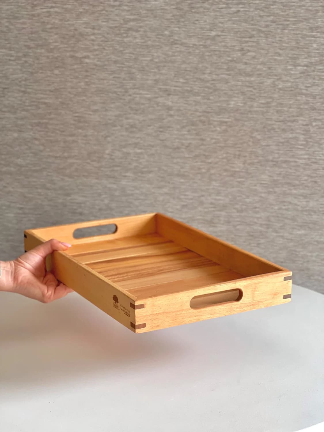سینی چوبی مستطیلی تریتی مدل دسته دار سایز بزرگ رنگ روشن کد B3622 — تصویر ۳