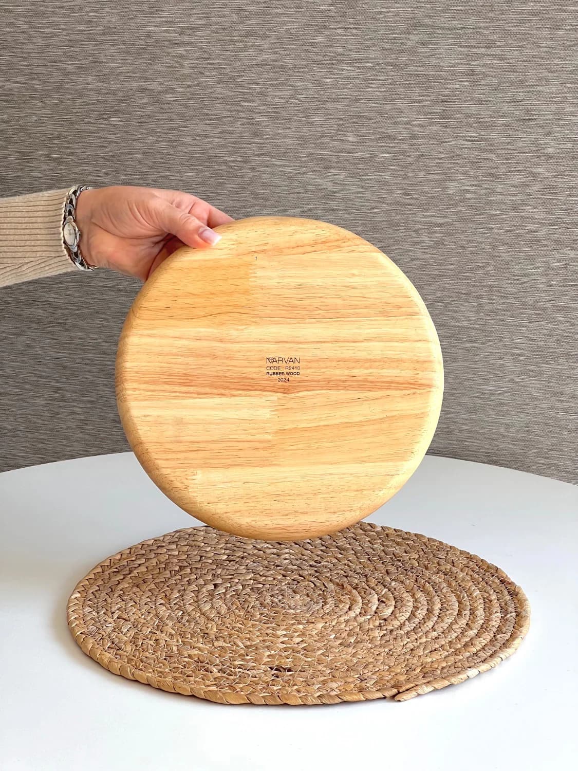 بشقاب گود گرد چوبی تریتی مدل نهال کد R2410 — تصویر ۲