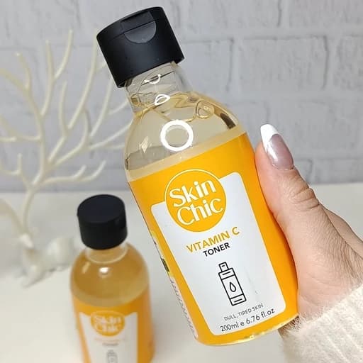 تونر روشن کننده و پاک کننده اسکین شیک مدل Vitamin C