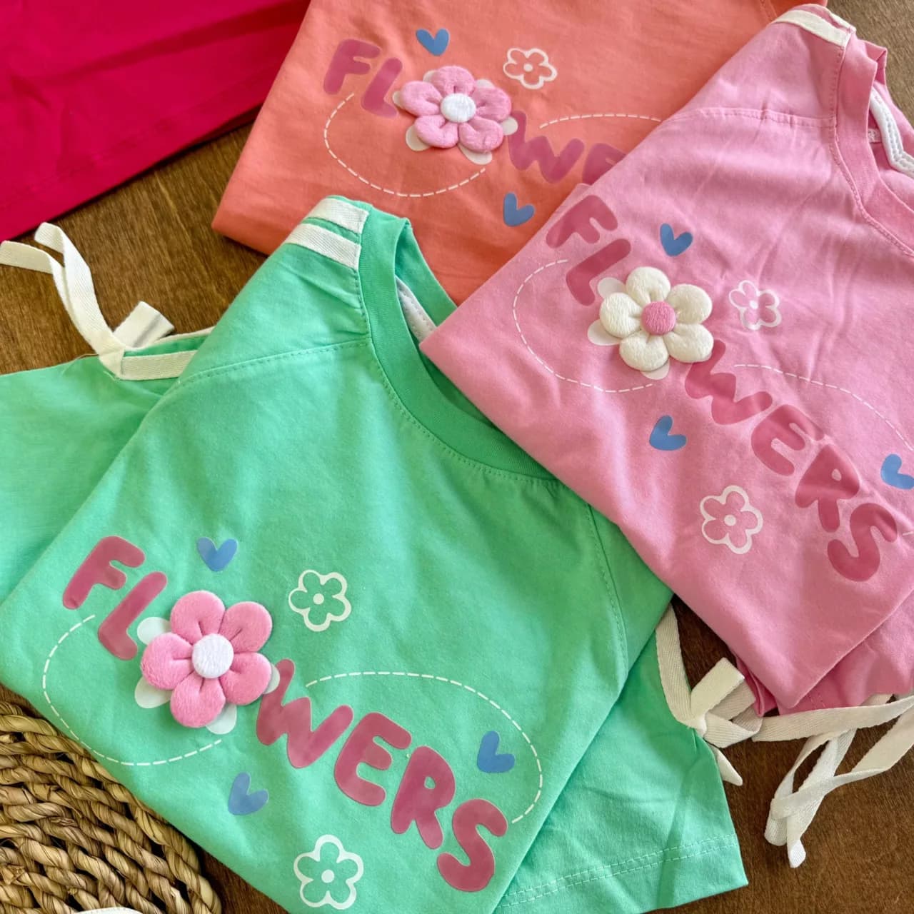 کراپ رگلان و شلوارک نواردار گل برجسته Flowers کد 6114 — تصویر ۲