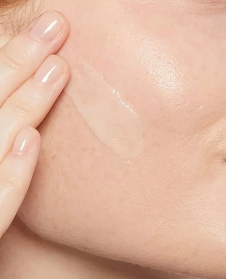 سرم هیالورونیک اسید مرطوب کننده CeraVe حجم ۳۰ میل — تصویر ۵