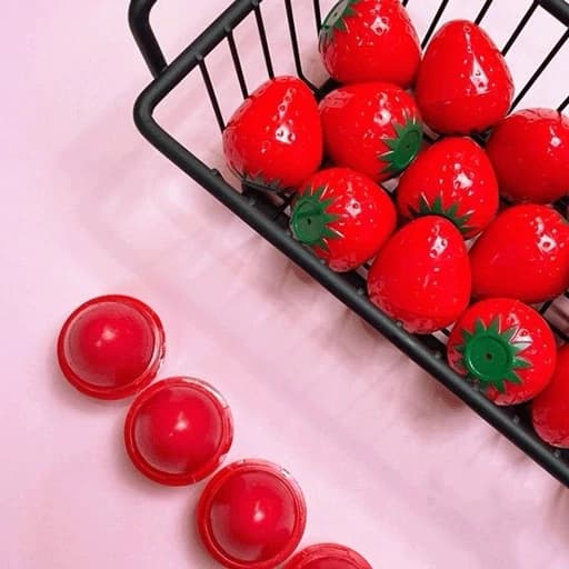 بالم لب طرح توت فرنگی — تصویر ۲