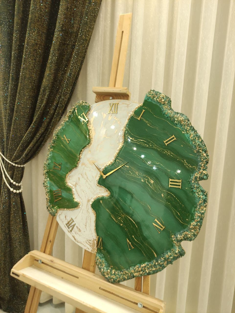 ساعت رزینی دفرمه کد 13 — تصویر ۳