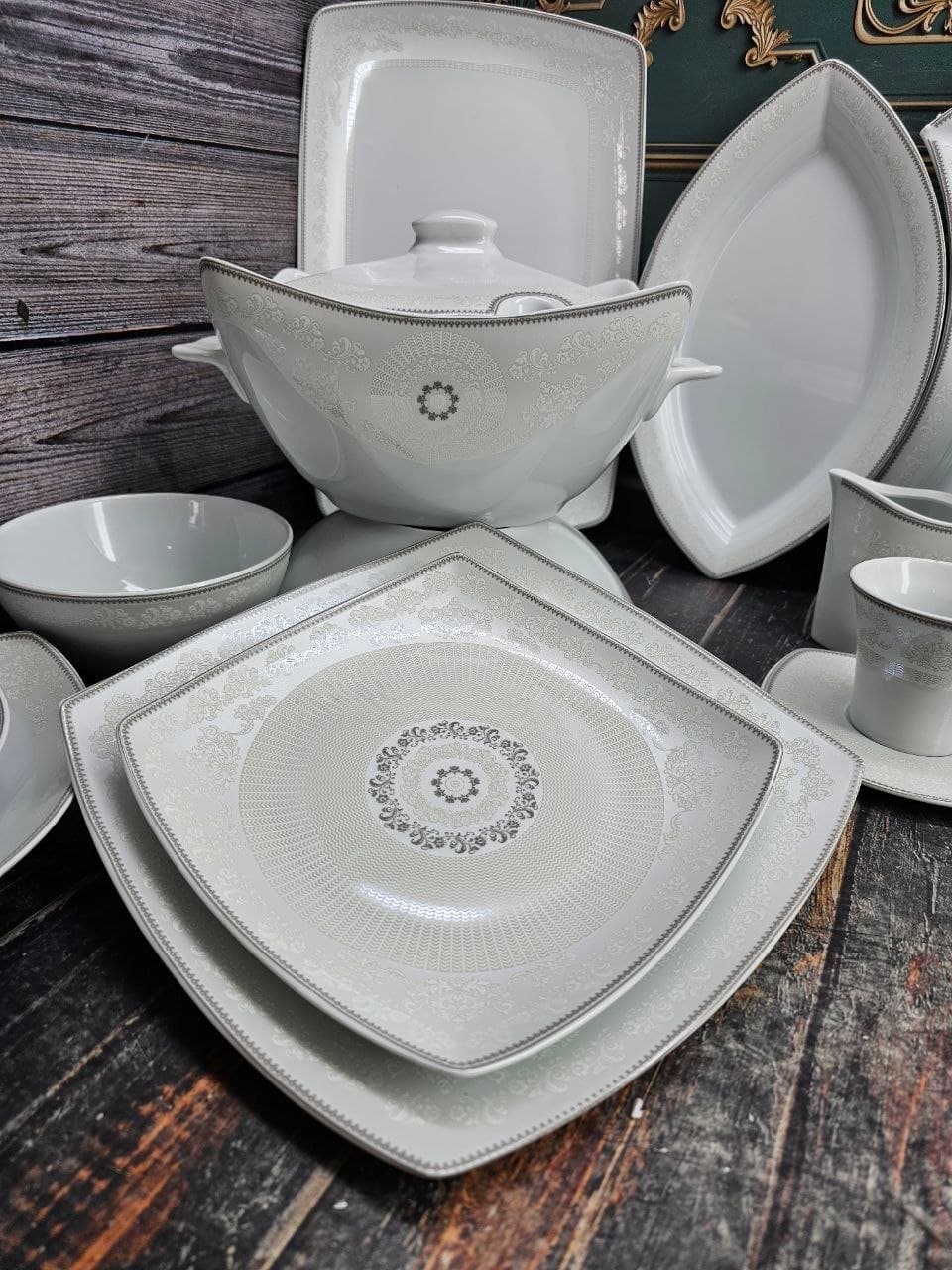 سرویس چینی ۱۲نفره