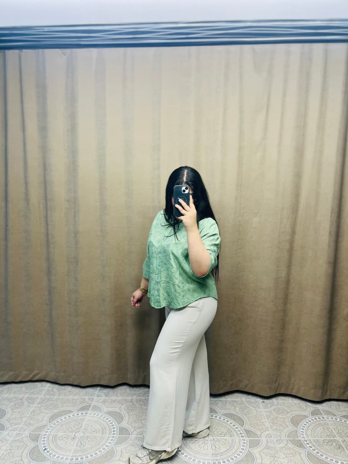 شومیز گل برجسته سبز زنانه — تصویر ۲