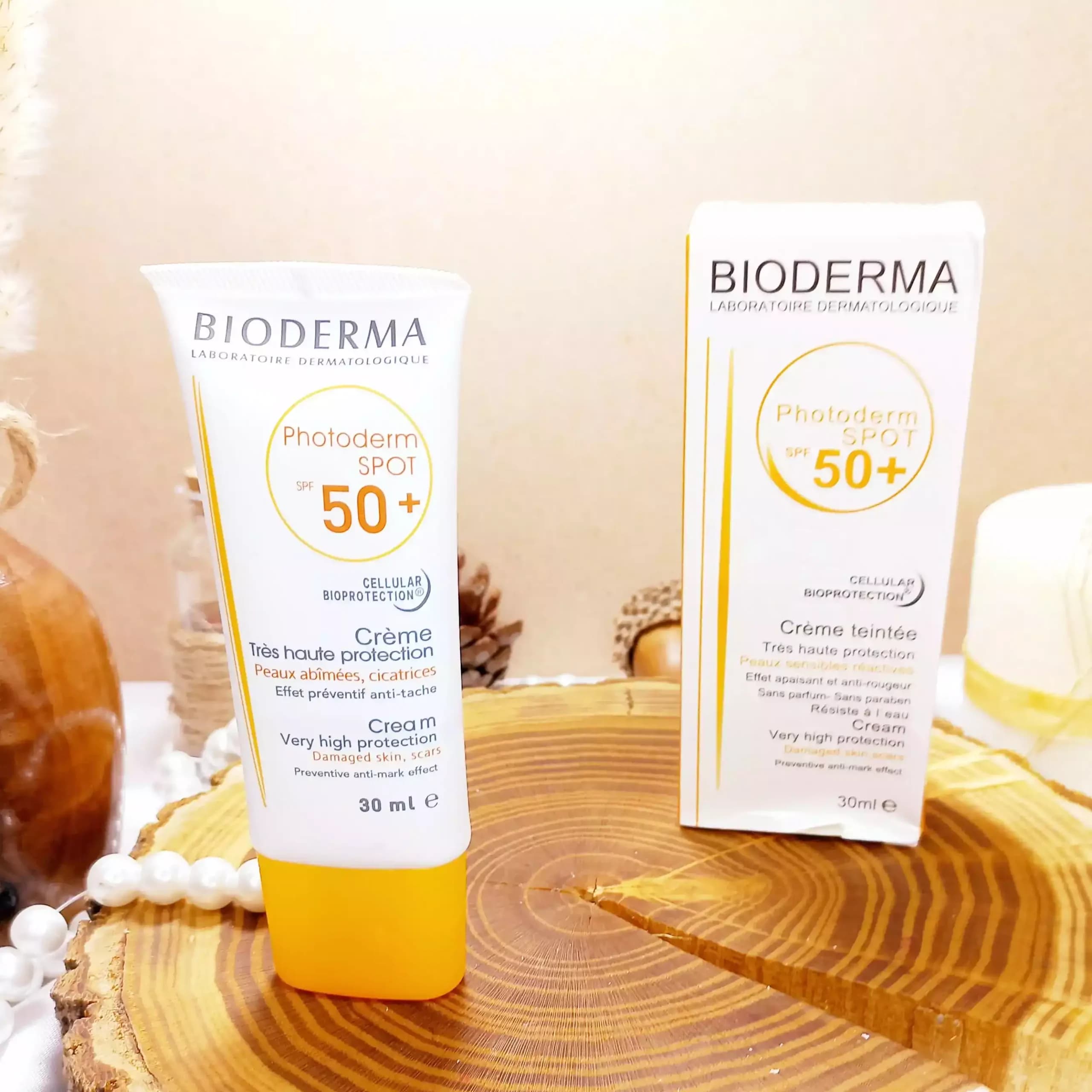 کرم ضد آفتاب بی رنگ SPF50 مناسب پوست های حساس و آسیب دیده حجم 30 میل