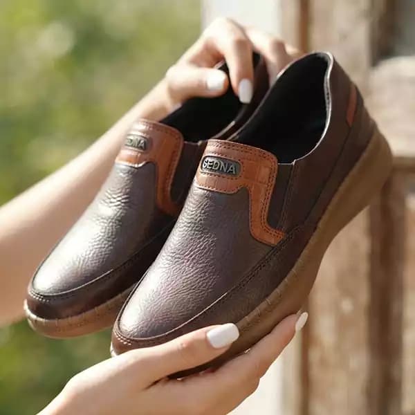 کفش طبی زنانه مدل مهیا قهوه ای (کفی ارتوپدی کامل + زیره ضدلغزش)