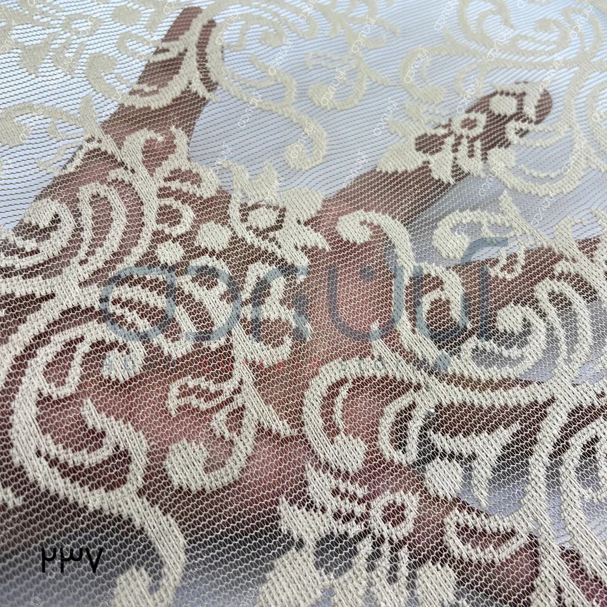 پرده دومکانیزم طرح گل داماسک رنگ کرم — تصویر ۳
