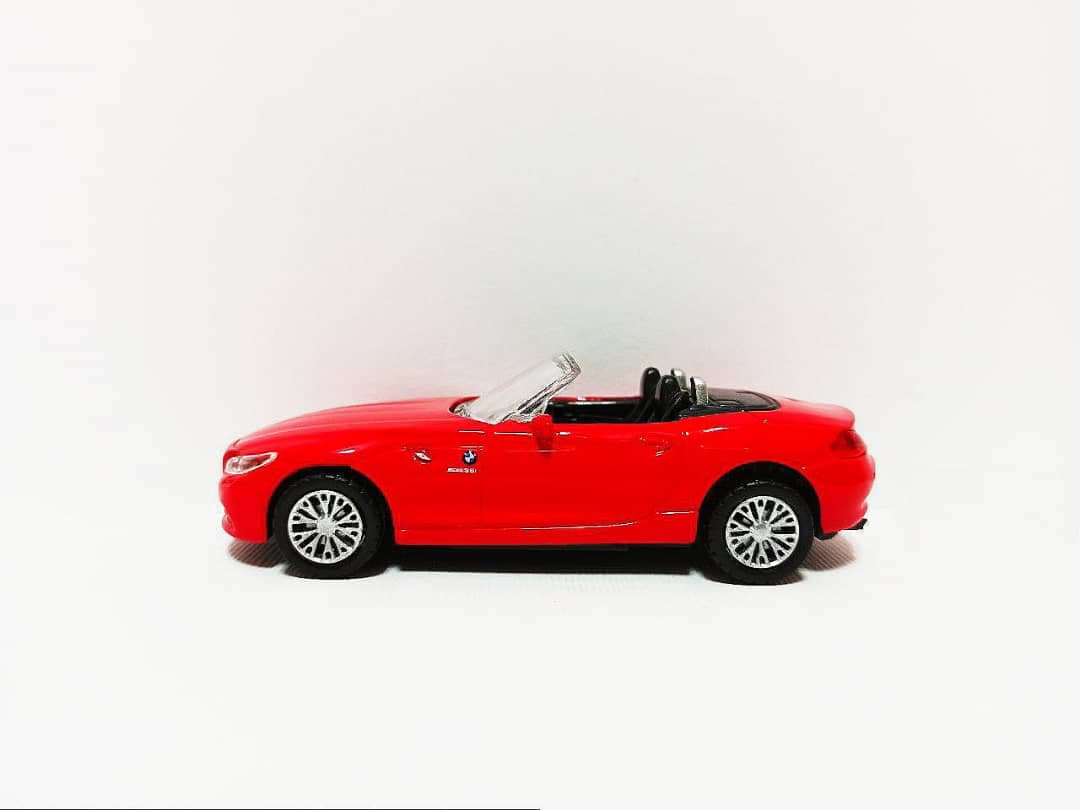 ماشین فلزی مدل BMW — تصویر ۴