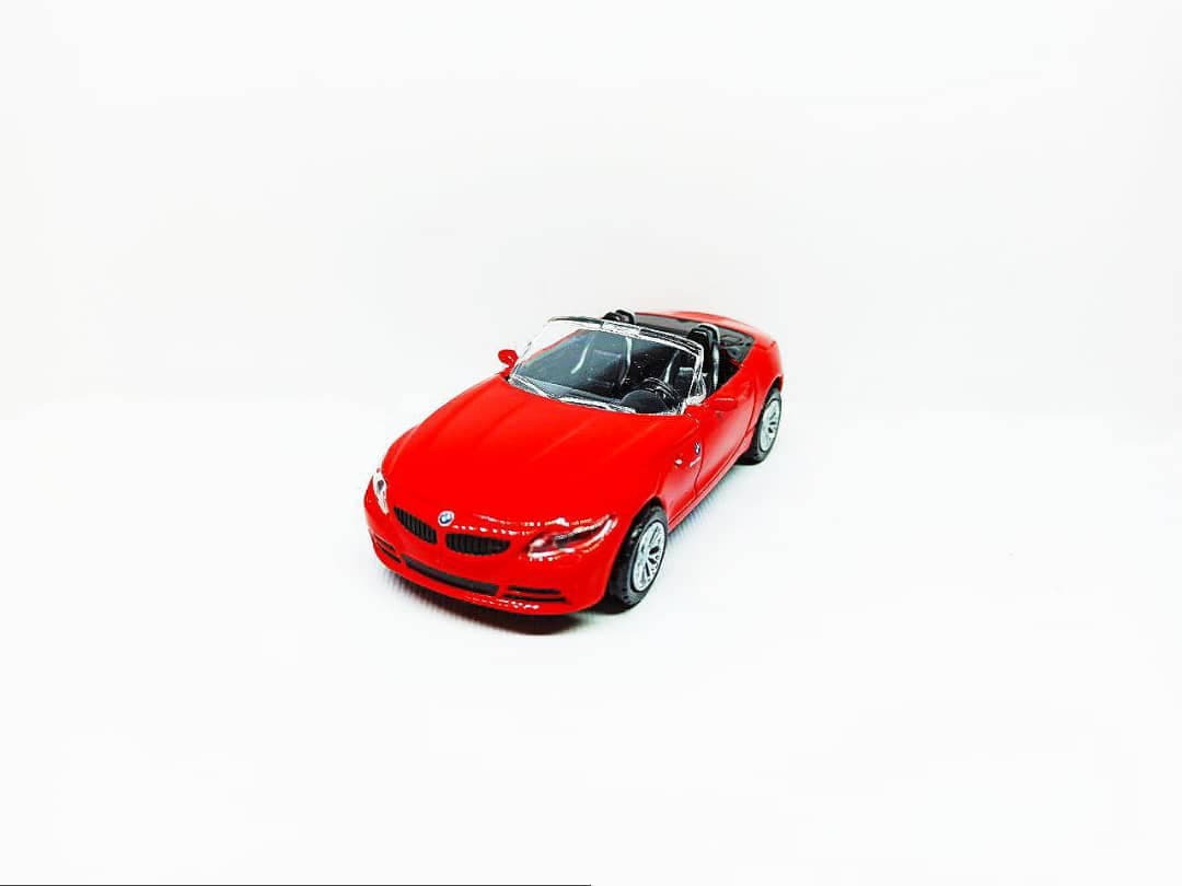 ماشین فلزی مدل BMW — تصویر ۲