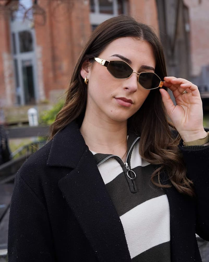 عينک آفتابی اورجینال زنانه سلين مدل CELINE CL40254U — تصویر ۲