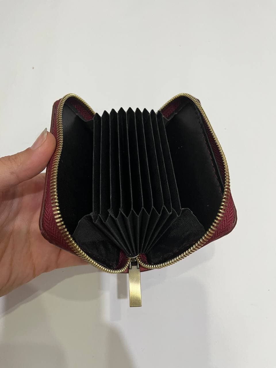 جاکارتی چرم آکاردئونی دورزیپ شتری — تصویر ۵