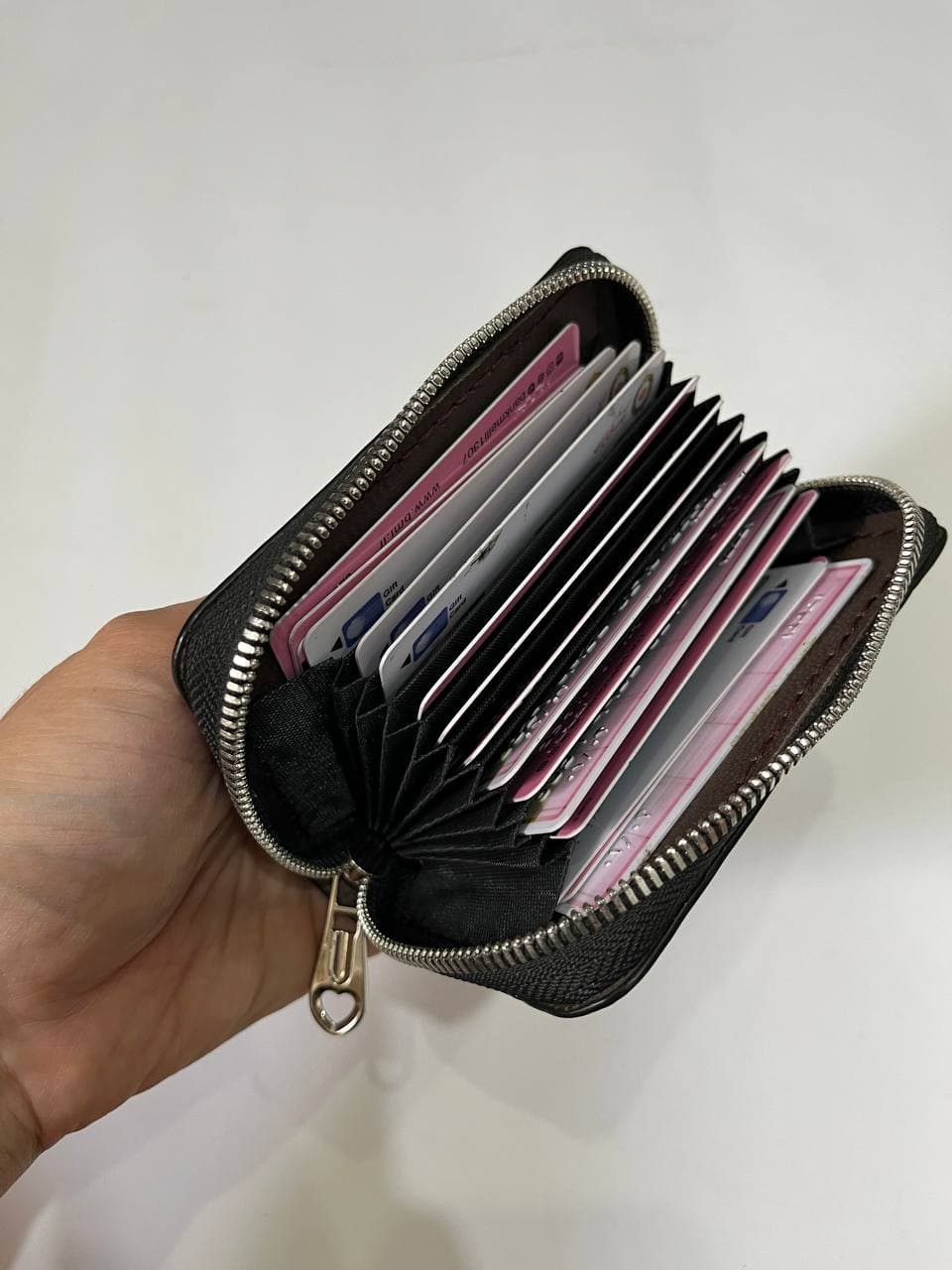جاکارتی چرم آکاردئونی دورزیپ لویی ویتون — تصویر ۲