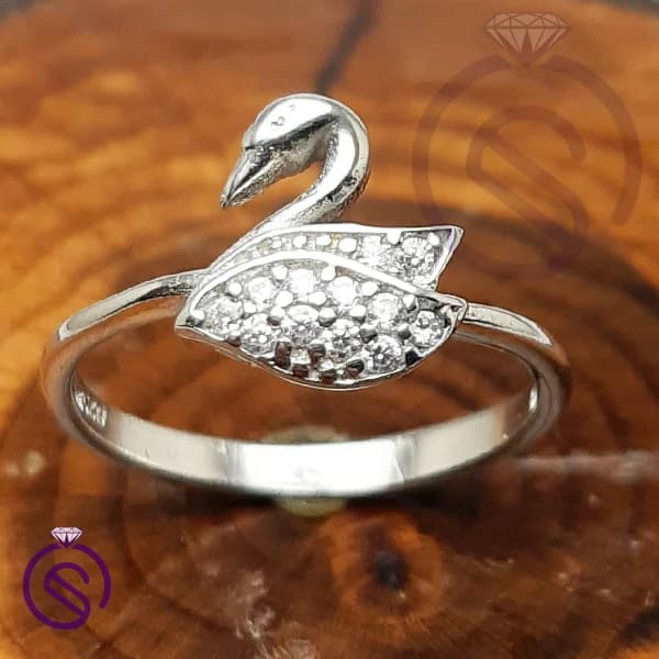انگشتر نقره زنانه مدل پرنسس قو کد 11247 — تصویر ۵