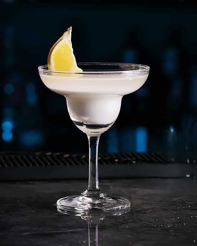 بستنی خوری پایه دار مدل weston دلی گلس DELI GLASS