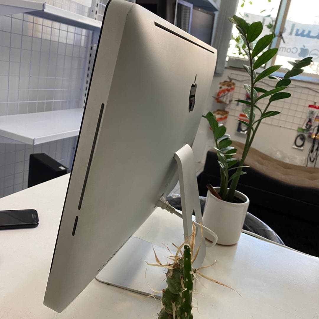 آل این وان آی مک اپل استوک 27 اینچ 2K مدل Imac a1312 2011 با پردازنده i7 — تصویر ۲