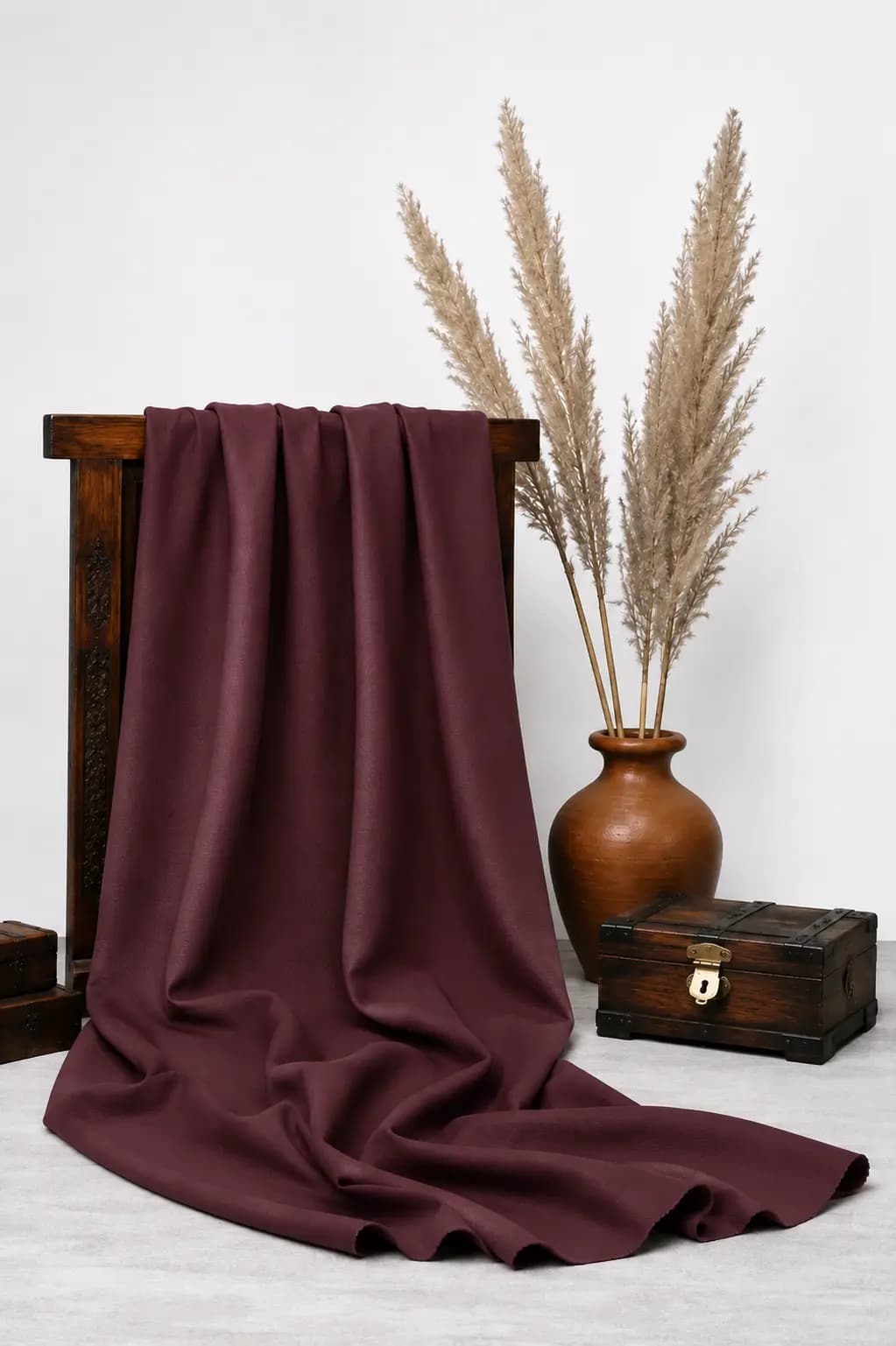 پارچه چرم دانه ریز زرشکی