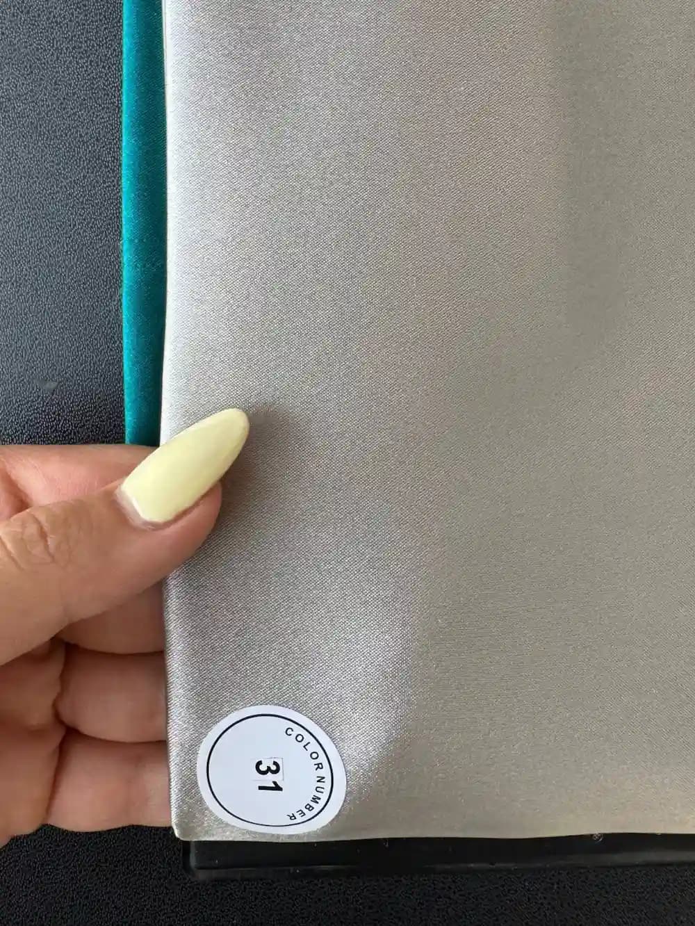 ساتن ال‌ ایکس نقره‌ای عاجی — تصویر ۳