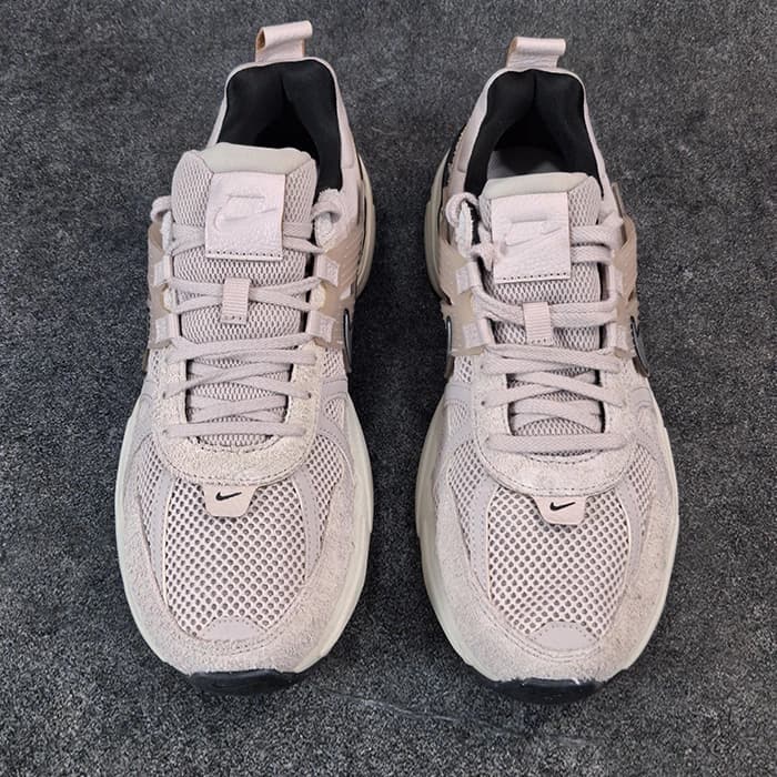 کتونی اورجینال نایک Nike V2K Run – کد FN6703-001 — تصویر ۲