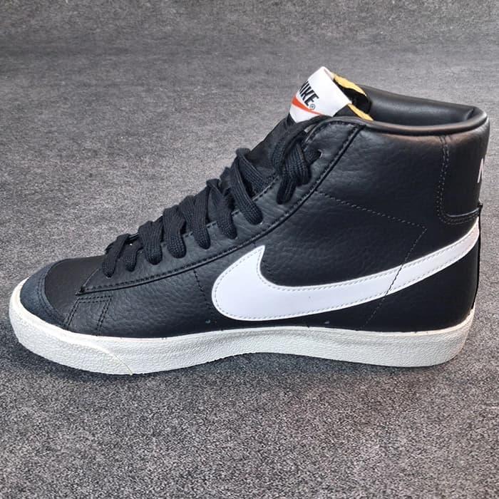 کتونی اورجینال کلاسیک نایک Nike Blazer Mid 77 Vintage – BQ6806-002 — تصویر ۴