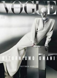 مجله Vogue Italia April 2022