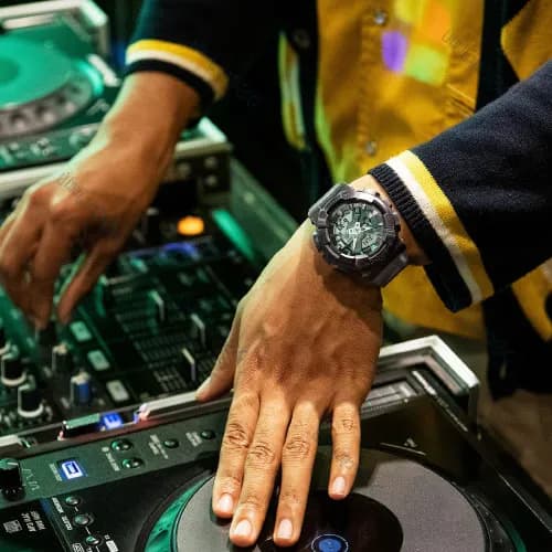 ساعت مردانه کاسیو (Casio) اصل|مدل GM-110MF-1ADR — تصویر ۴