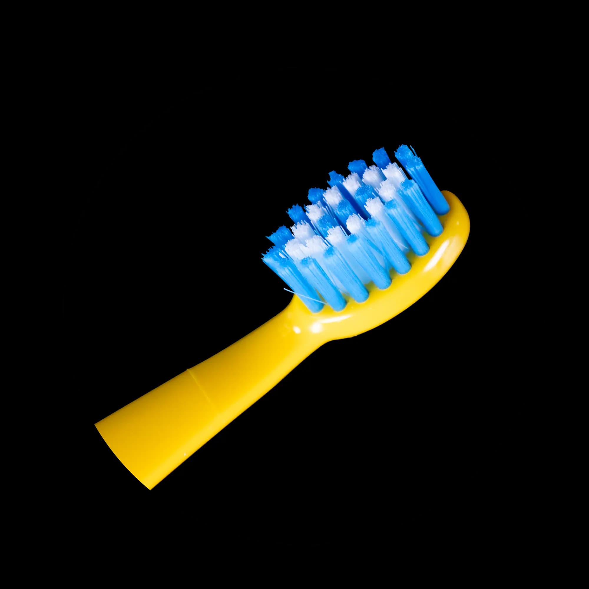 مسواک نرم کودک آل وایت برای کودکان 0 تا 5 سال کد 615 — تصویر ۴