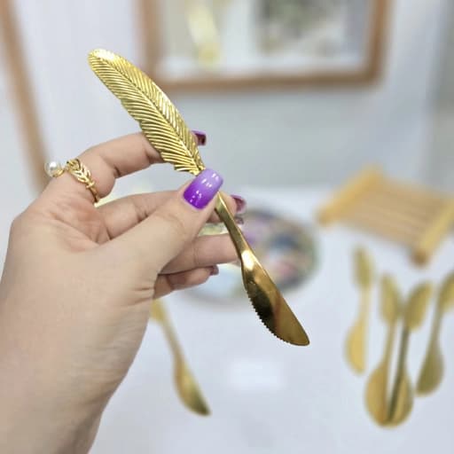 کارد 6 عددی طلایی طرح پر — تصویر ۴