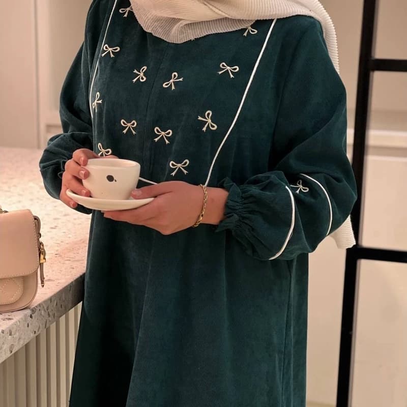 مانتو بلند محرمی مدل شانتون پرکلاغی | مناسب سایز ۴۰ تا ۴۸ — تصویر ۳