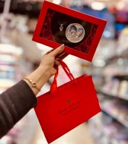 ست گردنبند مروارید عشق با باکس گل