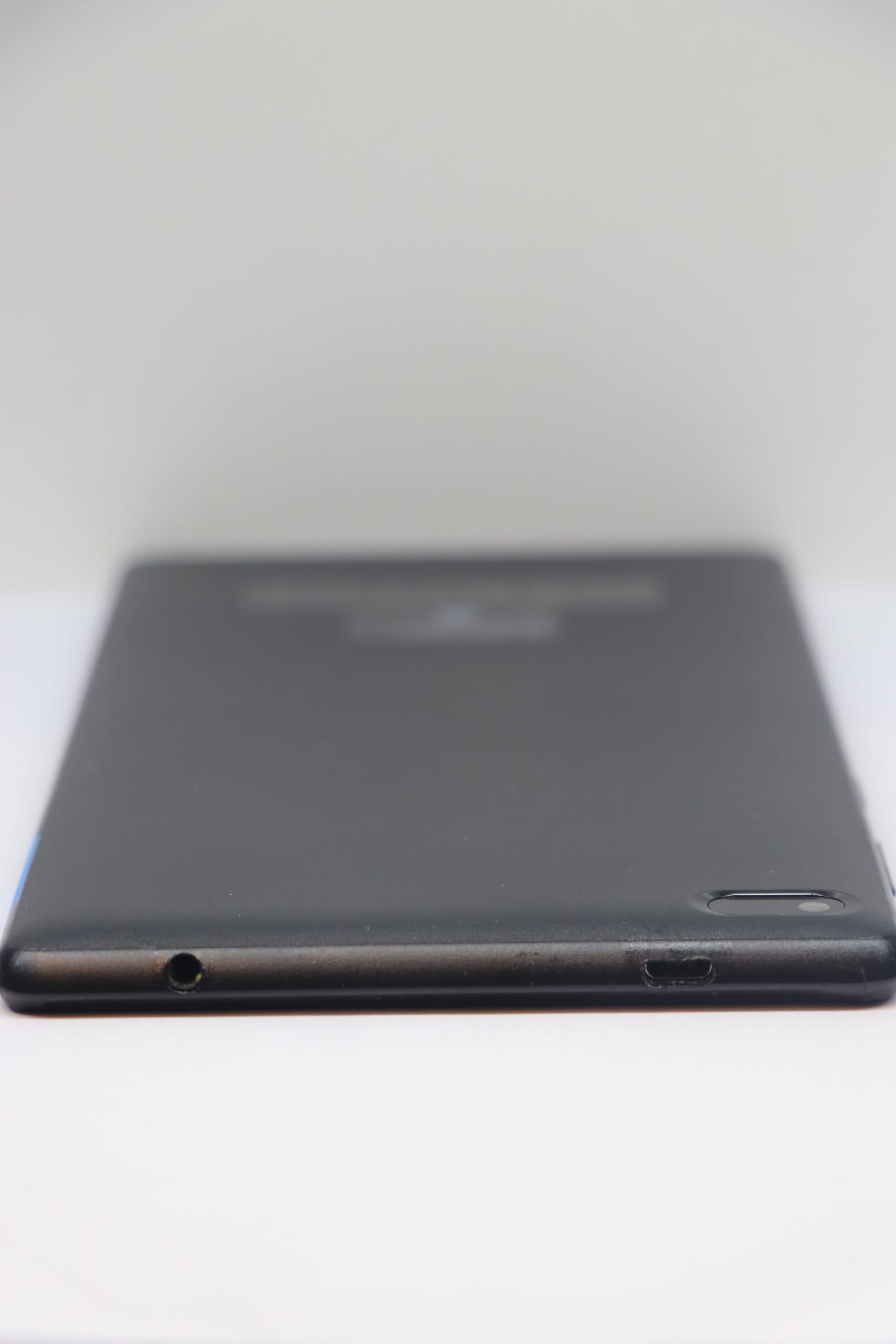 تبلت لنوو 7 اینچ (TB-7304X) Tab A7 رم 1 ظرفیت 16 گیگابایت – دست دوم — تصویر ۵
