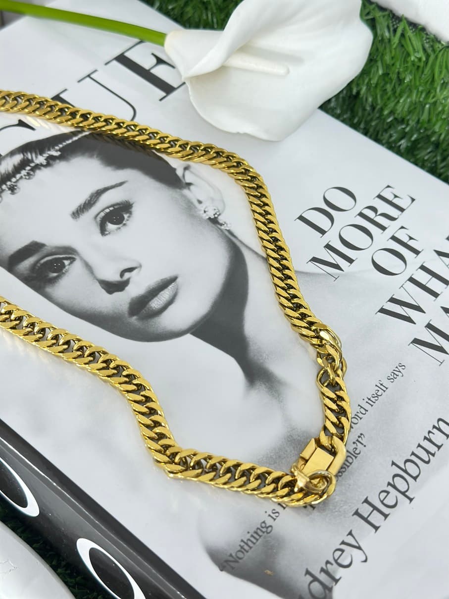 ست دستبند و گردنبند کارتیر طلایی استیل قفل کتابی — تصویر ۲