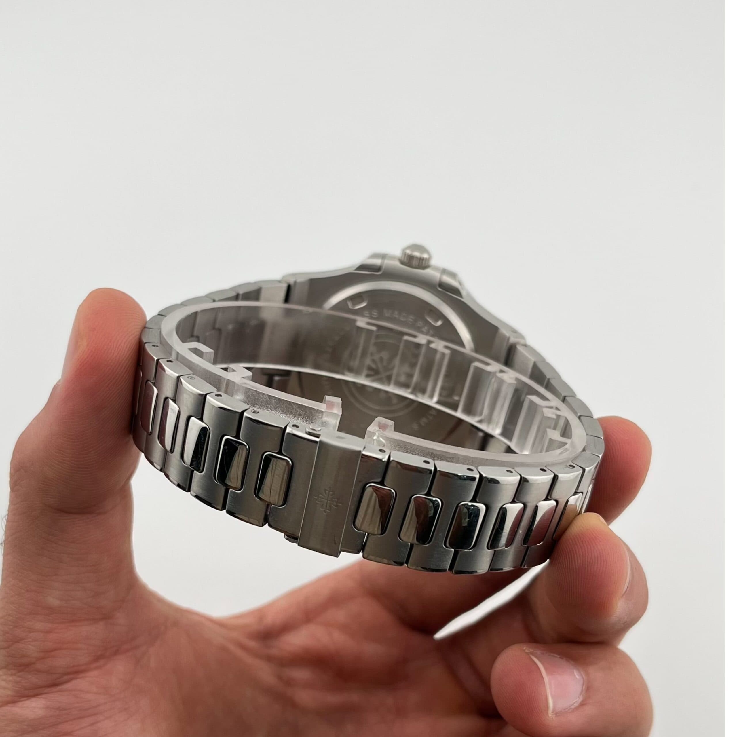 ساعت پتکفلیپ ناتیلوس مردانه تیفانی Patek Philippe Nautilus — تصویر ۴