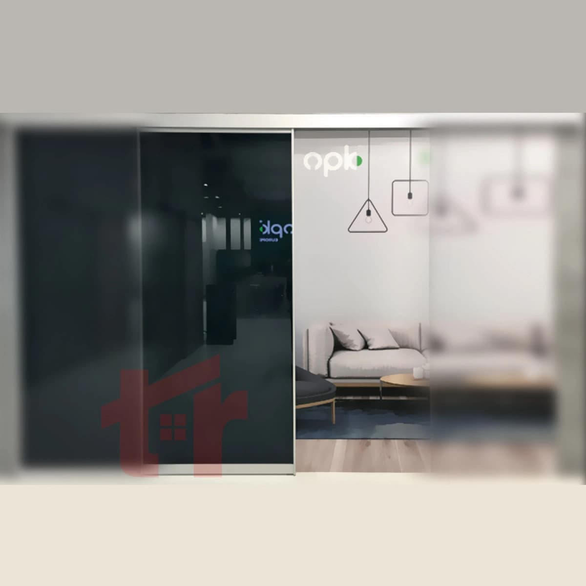 مکانیزم درب ریلی وال هنگ ساید تک درب شیشه ای با پروفیل آلومینیومی فانتونی K105