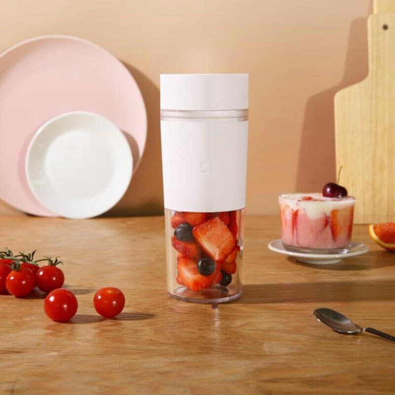 مخلوط کن قابل حمل شیائومی مدل Mijia Mini Juicer Cup MJZZB01PL 300ml — تصویر ۲