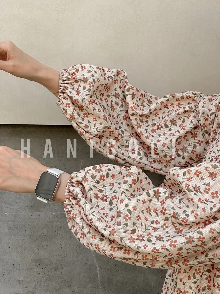 مانتو عروسکی جلو بسته مدل پاییز حانی گلی | جنس شانتون کنفی مناسب فصل — تصویر ۵