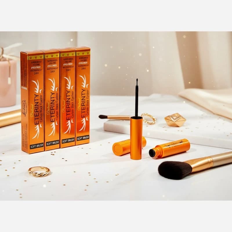 خط چشم مویی اترنیتی (Eternity / Royal Eternity Brush Tip Eyeliner) — تصویر ۲