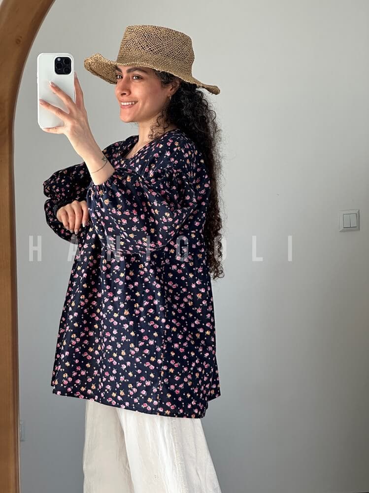 مانتو عروسکی مدل بهار سرمه ای جدید حانی گلی — تصویر ۵