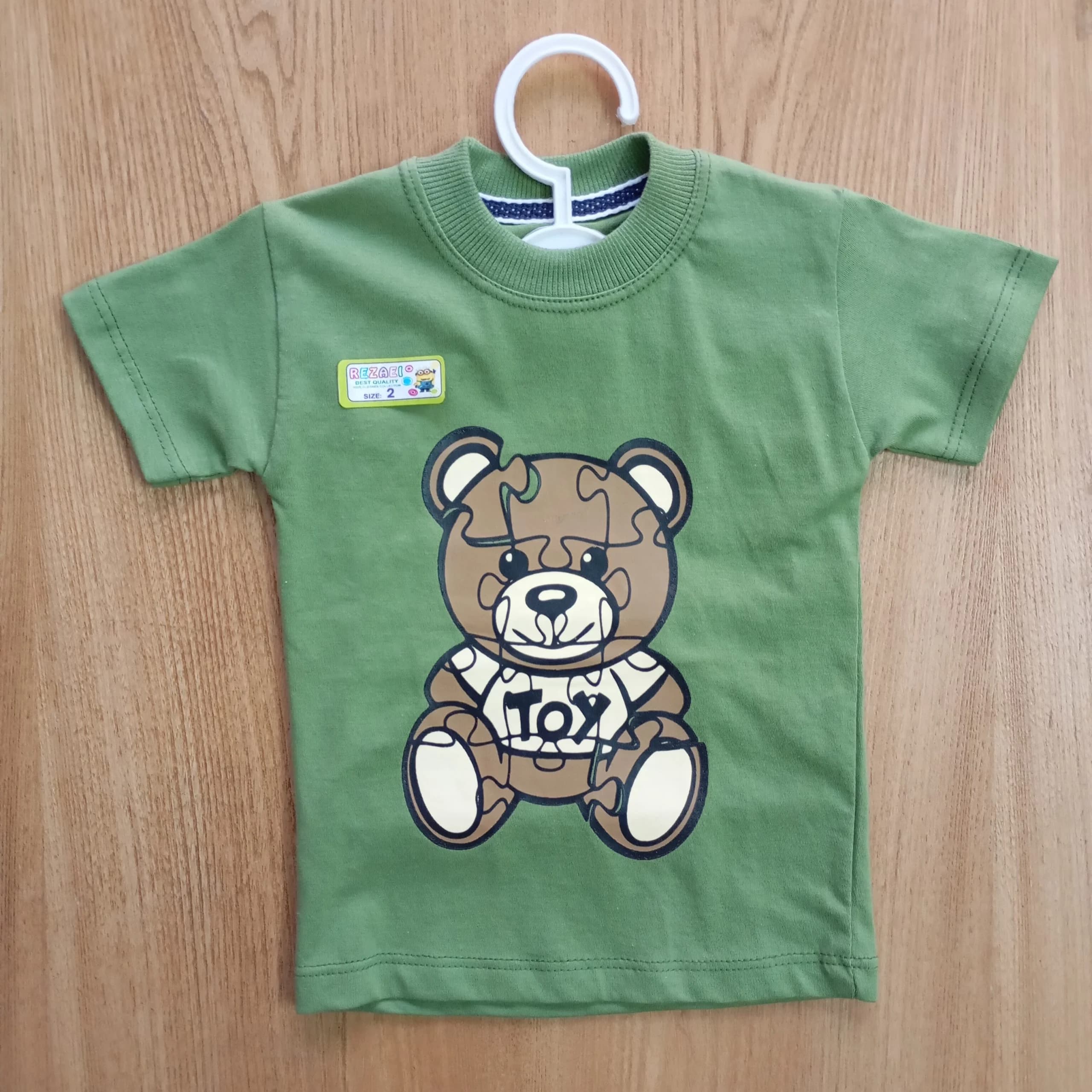 تیشرت بچگانه طرح خرس پازلی (Puzzle Bear) – رنگ سبز شاد – سایز ۲