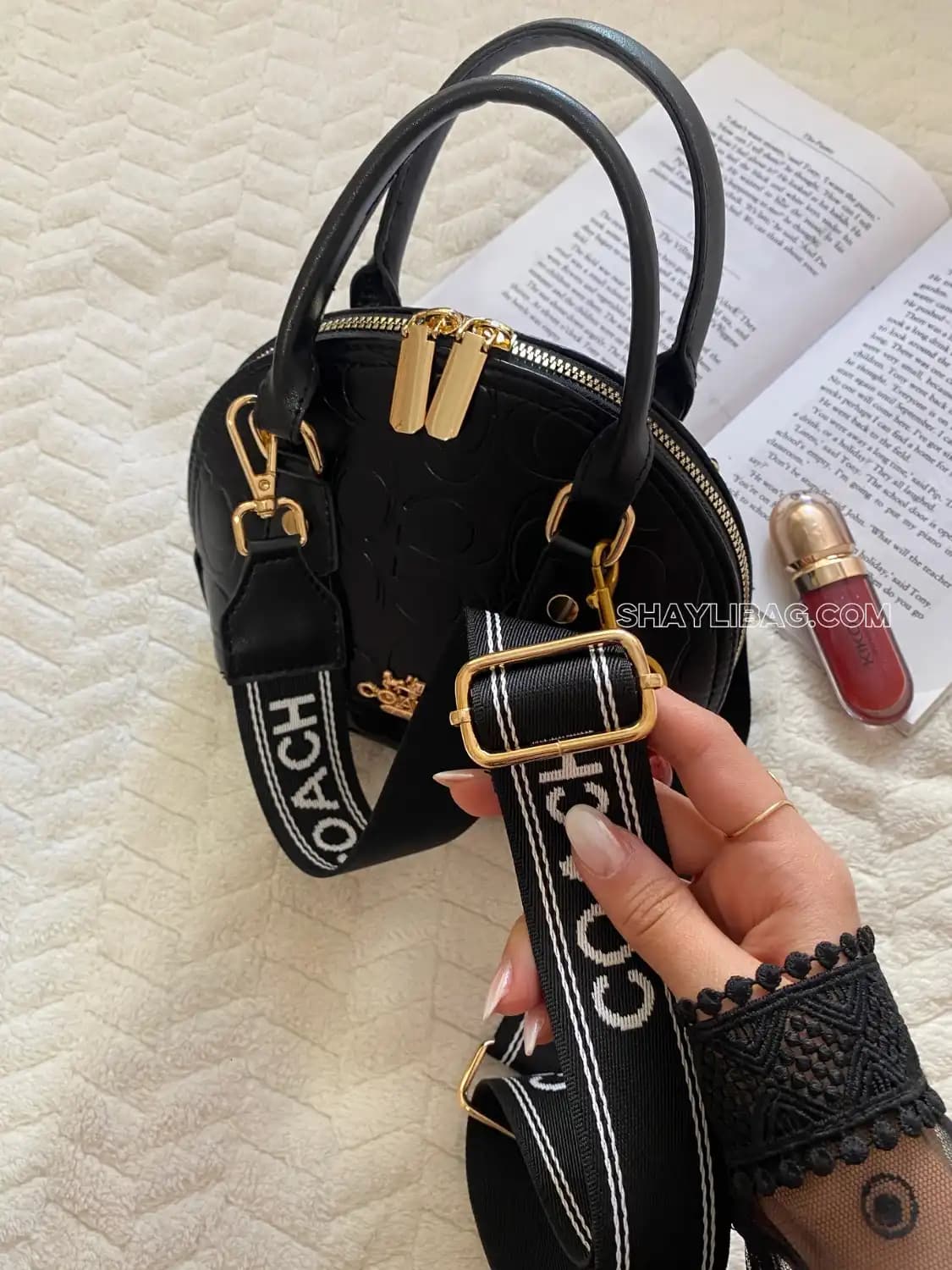 کیف دستی و دوشی زنانه مدل کوچ مشکی — تصویر ۲
