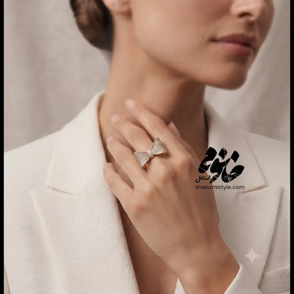 انگشتر ژوپینگ طرح پاپیون نگین‌دار R12032 — تصویر ۲